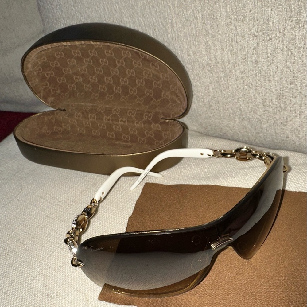 Gucci Gold Tone Link Crystal Aviator Sunglass GG 4231 Gradient Lens